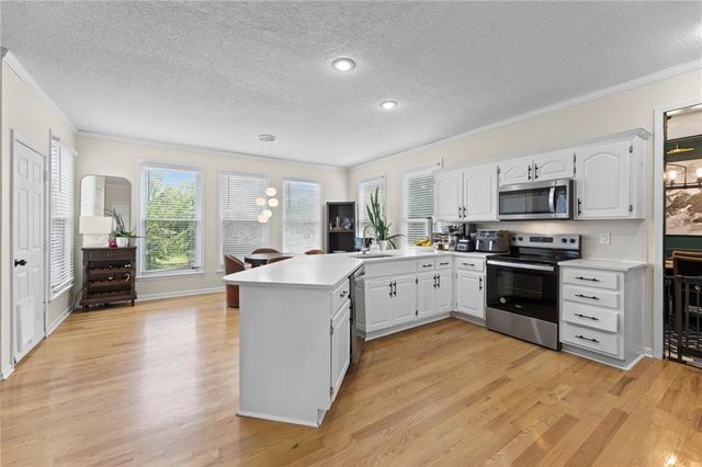 13001 Slater Street, Overland Park, KS 66213
