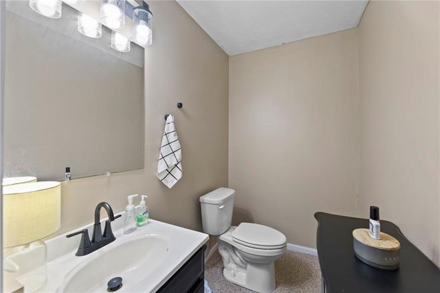 13001 Slater Street, Overland Park, KS 66213