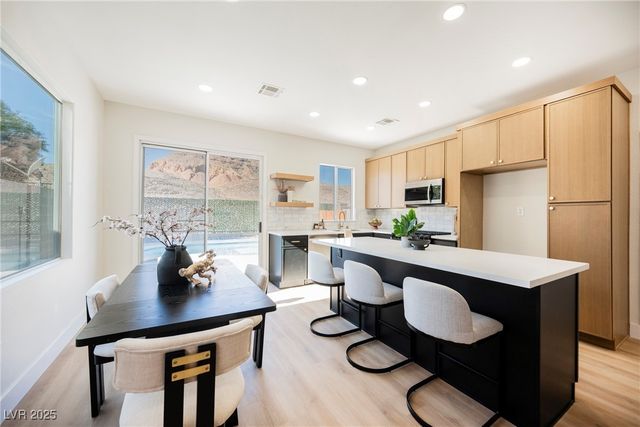 83 Rock Run Street, Las Vegas, NV 89148