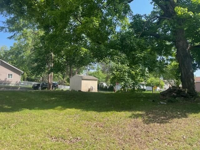 1689 Canary Lane, Mound, MN 55364
