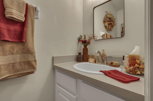 1601 Morrison Farms Drive, Blacklick, OH 43004