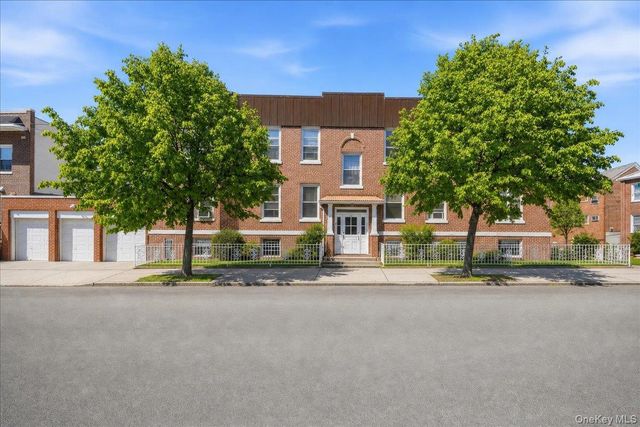 2041 Hobart Avenue, Bronx, NY 10461