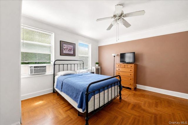 2041 Hobart Avenue, Bronx, NY 10461