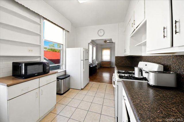 2041 Hobart Avenue, Bronx, NY 10461