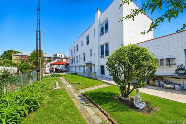 2041 Hobart Avenue, Bronx, NY 10461