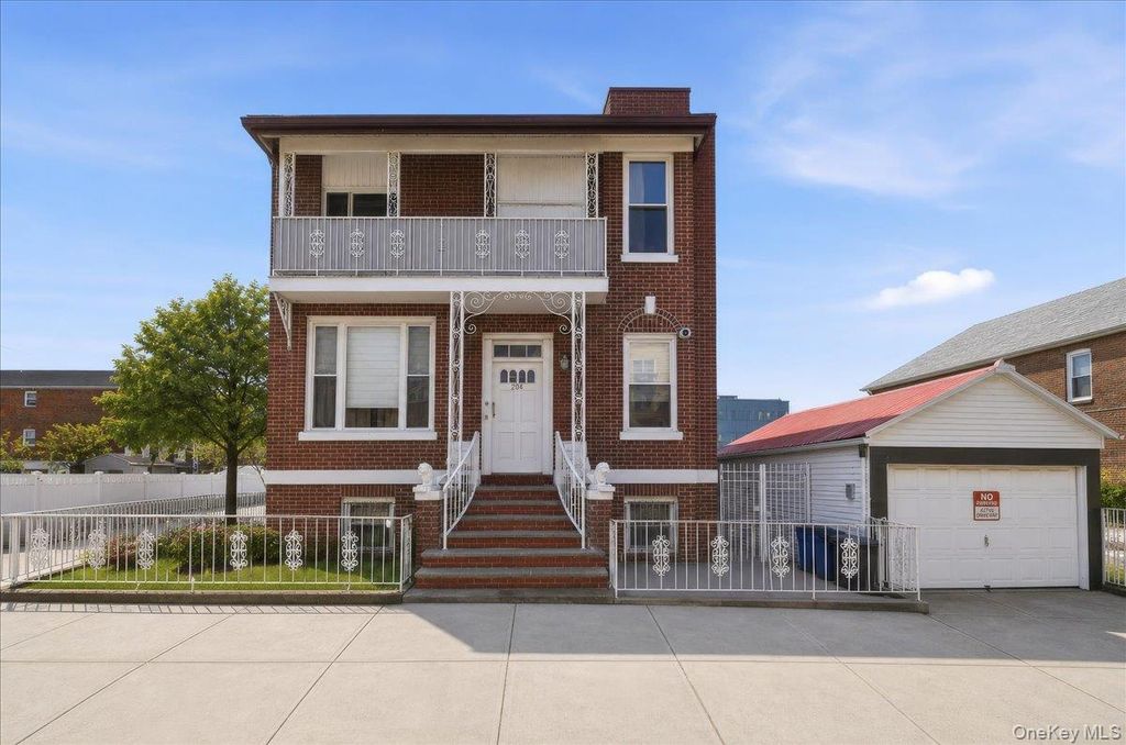 2041 Hobart Avenue, Bronx, NY 10461