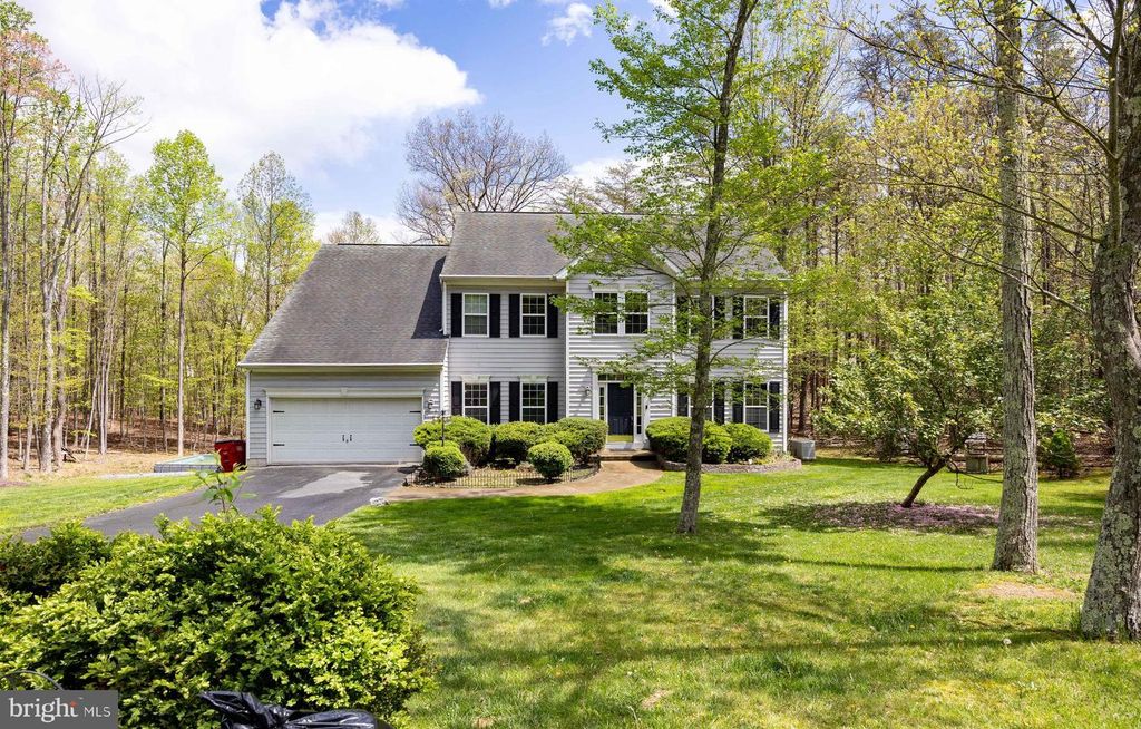 350 ROTTERHAM DR, Hedgesville, WV 25427