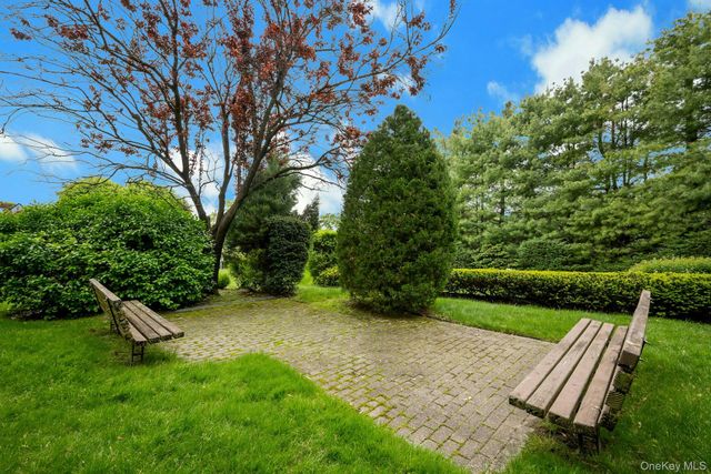 43 Calton Road 2M, New Rochelle, NY 10804