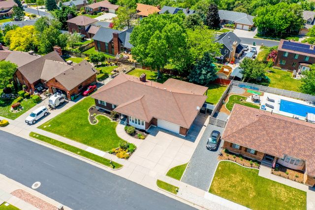 2561 E 2700 N, Layton, UT 84040