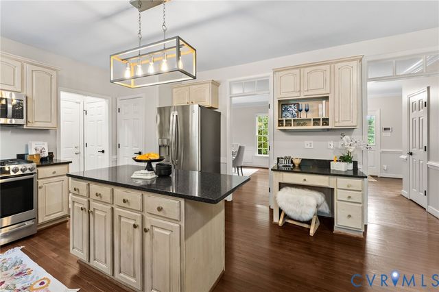 12524 Walton Lake Dr, Midlothian, VA 23114