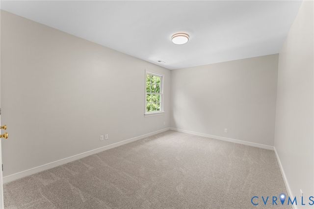 12524 Walton Lake Dr, Midlothian, VA 23114