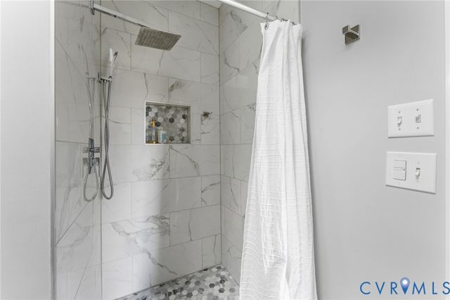 12524 Walton Lake Dr, Midlothian, VA 23114