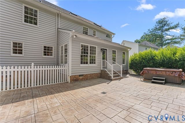 12524 Walton Lake Dr, Midlothian, VA 23114
