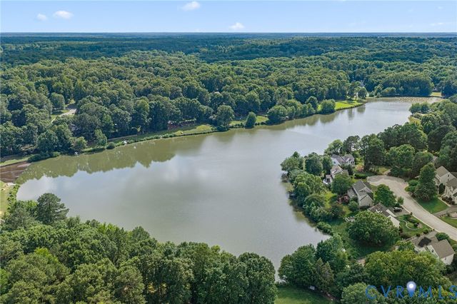12524 Walton Lake Dr, Midlothian, VA 23114