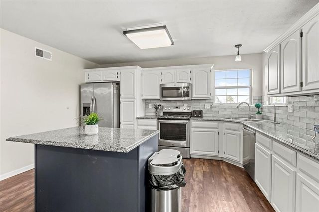 1034 N Parker Terrace, Olathe, KS 66061