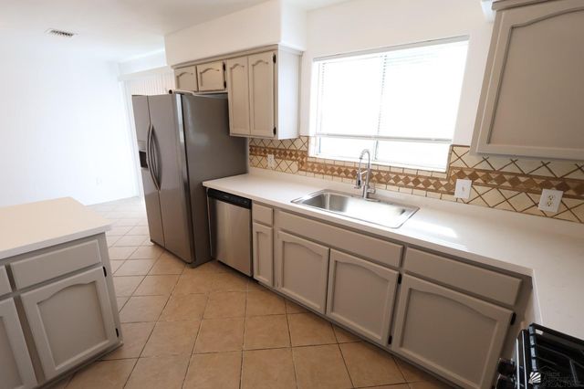 3026 S Orlando Ave, Yuma, AZ 85365