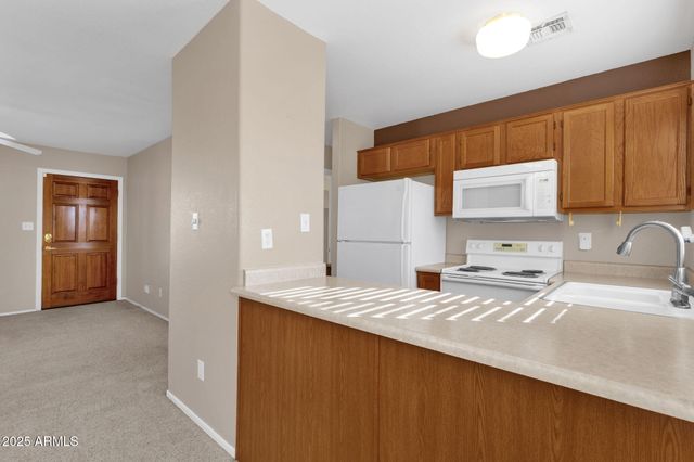 13636 N SAGUARO Boulevard 203, Fountain Hills, AZ 85268