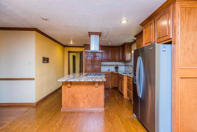 3905 SE Devonshire Dr, Lawton, OK 73501