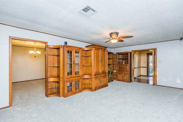 3905 SE Devonshire Dr, Lawton, OK 73501