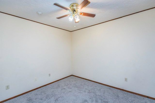 3905 SE Devonshire Dr, Lawton, OK 73501