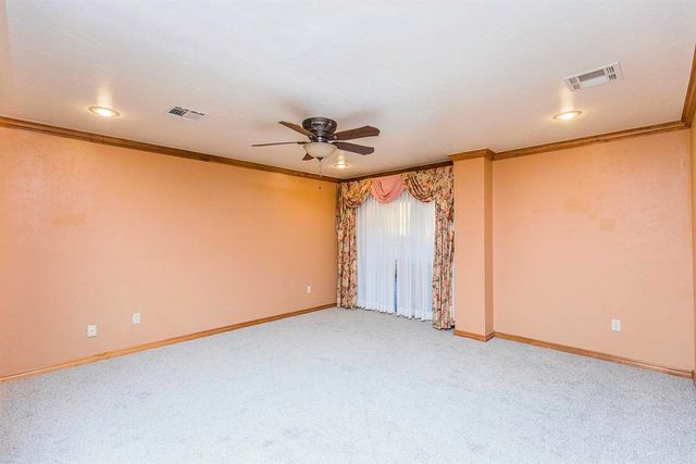 3905 SE Devonshire Dr, Lawton, OK 73501