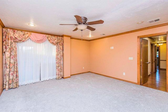 3905 SE Devonshire Dr, Lawton, OK 73501