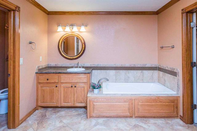 3905 SE Devonshire Dr, Lawton, OK 73501