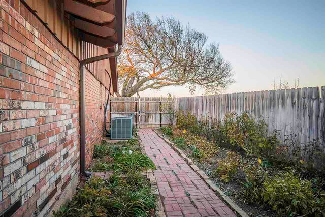 3905 SE Devonshire Dr, Lawton, OK 73501