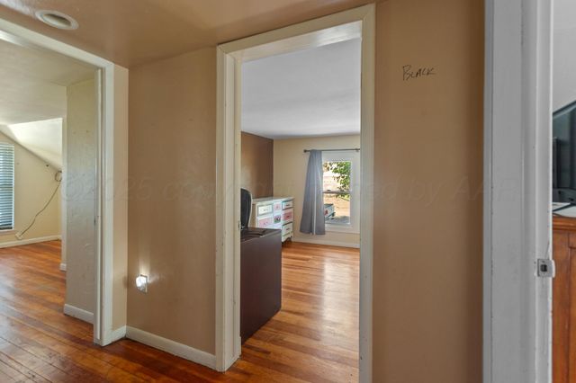 220 W Wichita Street, Miami, TX 79059