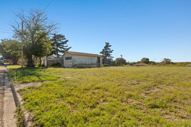 220 W Wichita Street, Miami, TX 79059