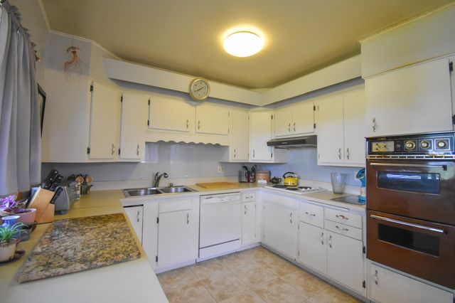 2515 W 57th Avenue, Merrillville, IN 46410