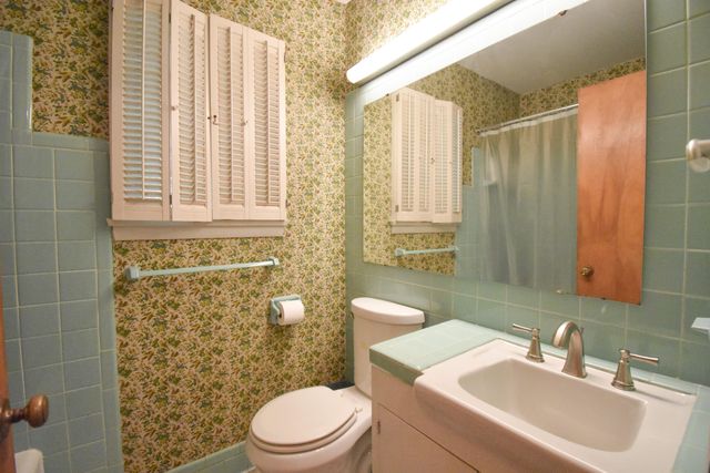 2515 W 57th Avenue, Merrillville, IN 46410