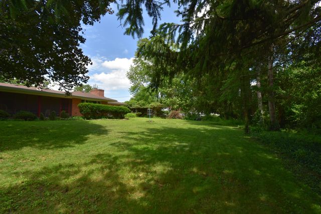 2515 W 57th Avenue, Merrillville, IN 46410
