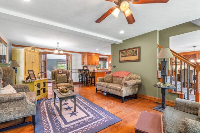 4 Faith Drive, Derry, NH 03038
