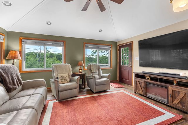 4 Faith Drive, Derry, NH 03038