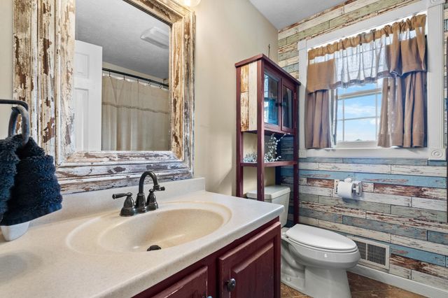 4 Faith Drive, Derry, NH 03038