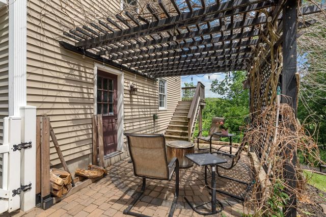 4 Faith Drive, Derry, NH 03038