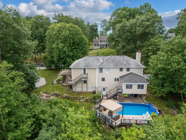 4 Faith Drive, Derry, NH 03038