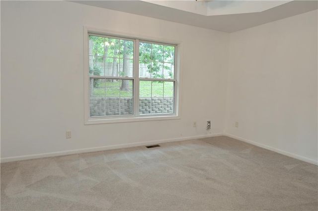 11 Chadwick Lane, Country Club, MO 64506