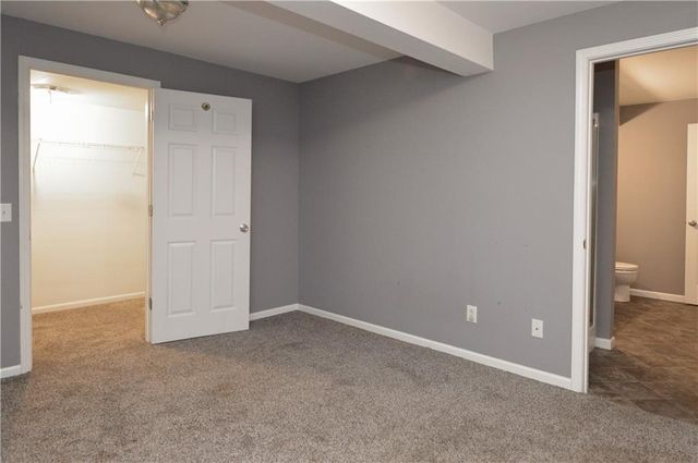 11 Chadwick Lane, Country Club, MO 64506