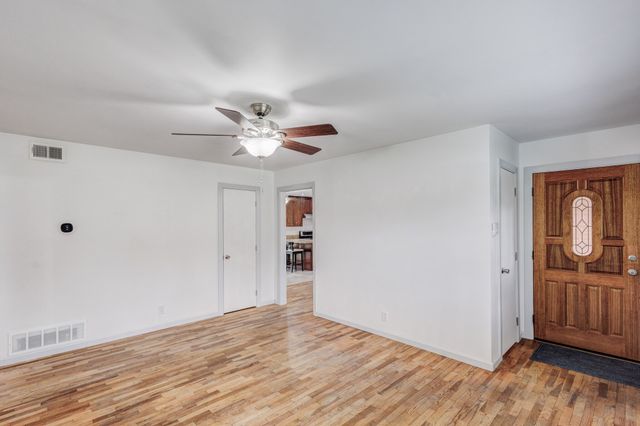 8730 Gladwood Lane, Dallas, TX 75243