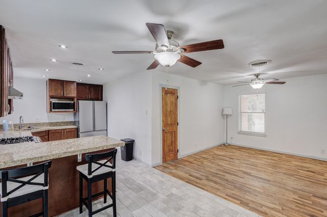 8730 Gladwood Lane, Dallas, TX 75243