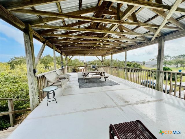 56 Rutherford, Port O'connor, TX 77982