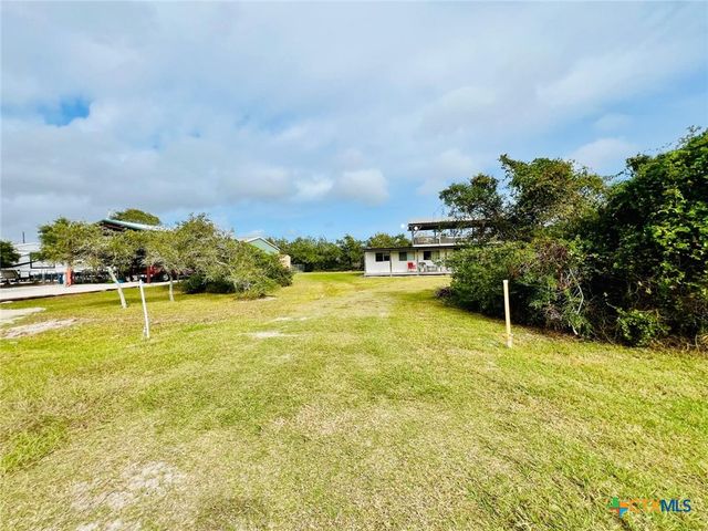 56 Rutherford, Port O'connor, TX 77982