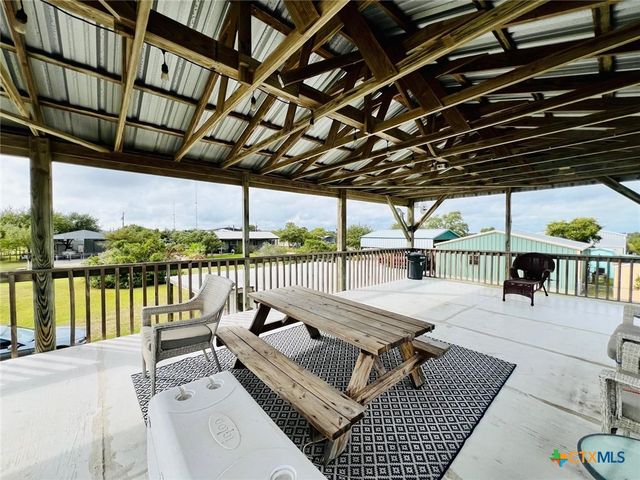 56 Rutherford, Port O'connor, TX 77982