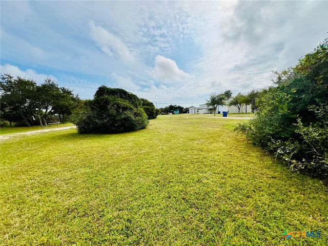 56 Rutherford, Port O'connor, TX 77982