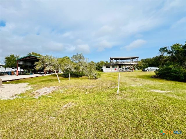 56 Rutherford, Port O'connor, TX 77982