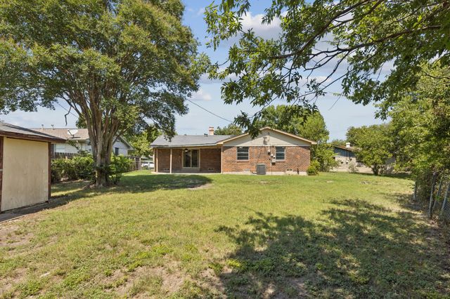 2124 Stonehenge Drive, Garland, TX 75041
