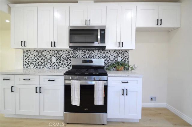 551 W 101 Street, Los Angeles, CA 90044