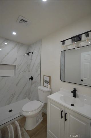 551 W 101 Street, Los Angeles, CA 90044